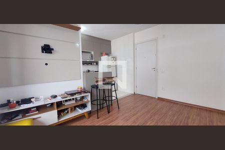 Sala de apartamento à venda com 2 quartos, 49m² em Vila Metalúrgica, Santo André