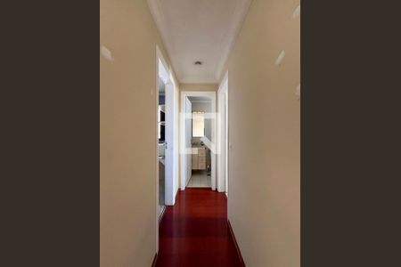 Corredor de apartamento para alugar com 2 quartos, 58m² em Vila da Saúde, São Paulo