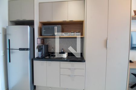 Cozinha de kitnet/studio à venda com 1 quarto, 26m² em Jardim das Acacias, São Paulo