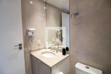 Banheiro de kitnet/studio à venda com 1 quarto, 26m² em Jardim das Acacias, São Paulo