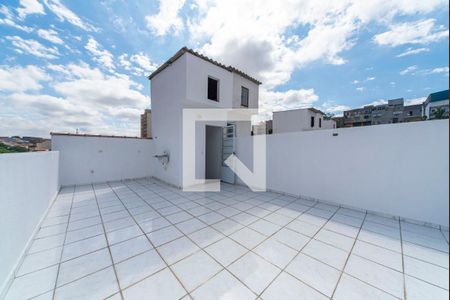 Casa de condomínio à venda com 105m², 2 quartos e 1 vagaCobertura