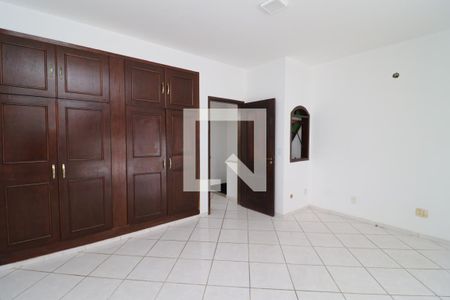 Casa de condomínio à venda com 200m², 4 quartos e 3 vagasQuarto 4