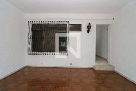 Casa de condomínio à venda com 200m², 4 quartos e 3 vagasVaranda