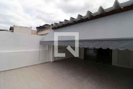 Casa de condomínio à venda com 200m², 4 quartos e 3 vagasVaranda do Quarto 4