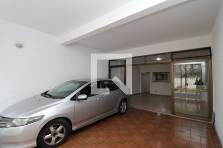 Casa de condomínio à venda com 200m², 4 quartos e 3 vagasGaragem