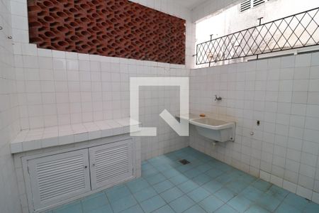 Casa de condomínio à venda com 200m², 4 quartos e 3 vagasLavanderia