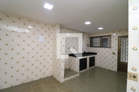 Casa de condomínio à venda com 200m², 4 quartos e 3 vagasCozinha
