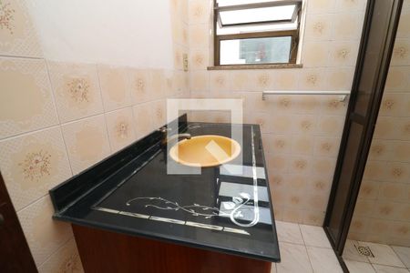 Casa de condomínio à venda com 200m², 4 quartos e 3 vagasBanheiro Social 2