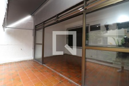 Casa de condomínio à venda com 200m², 4 quartos e 3 vagasVaranda