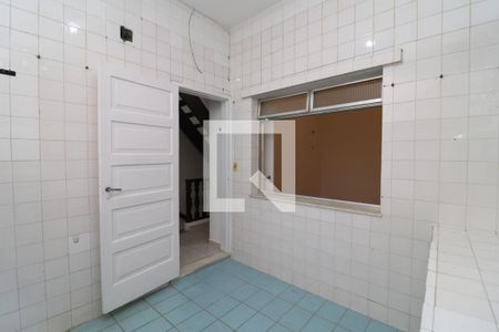 Casa de condomínio à venda com 200m², 4 quartos e 3 vagasLavanderia