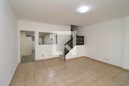 Sala de casa de condomínio à venda com 4 quartos, 200m² em Portuguesa, Rio de Janeiro