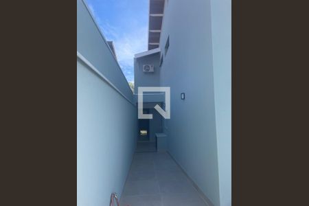 Casa de condomínio à venda com 320m², 3 quartos e 4 vagas Casa de condomínio à venda com 320m², 3 quartos e 4 vagasÁrea Externa