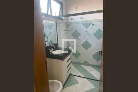 Casa de condomínio à venda com 320m², 3 quartos e 4 vagas Casa de condomínio à venda com 320m², 3 quartos e 4 vagasBanheiro