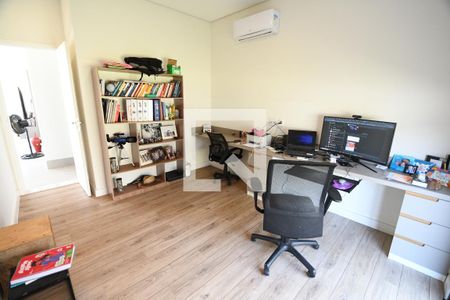 Casa de condomínio à venda com 265m², 4 quartos e 4 vagasEscritório