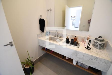 Casa de condomínio à venda com 265m², 4 quartos e 4 vagasLavabo