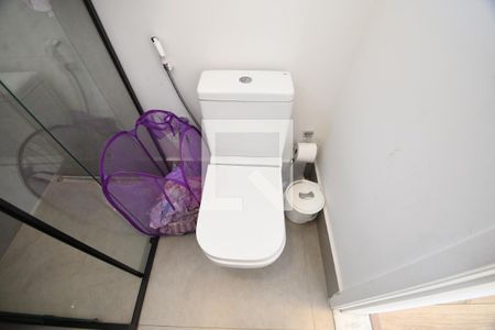 Casa de condomínio à venda com 265m², 4 quartos e 4 vagasBanheiro 1