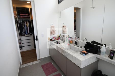 Casa de condomínio à venda com 265m², 4 quartos e 4 vagasBanheiro 4