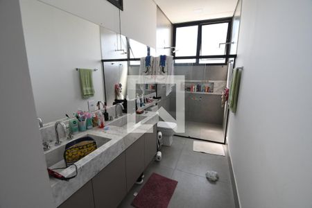 Casa de condomínio à venda com 265m², 4 quartos e 4 vagasBanheiro 4