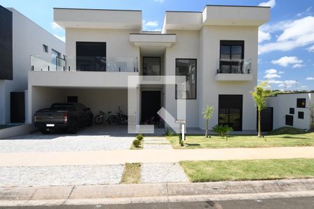 Casa de condomínio à venda com 265m², 4 quartos e 4 vagasFachada