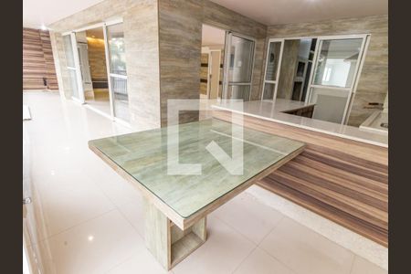 Apartamento à venda com 214m², 3 quartos e 3 vagasVaranda