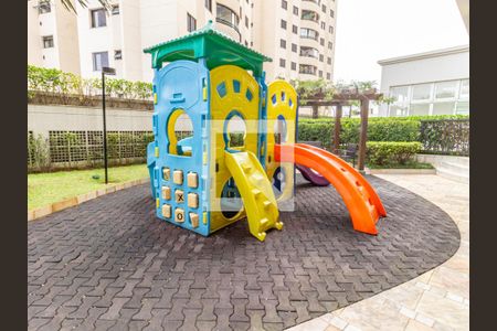 Apartamento à venda com 214m², 3 quartos e 3 vagasÁrea comum - Playground