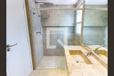 Apartamento à venda com 214m², 3 quartos e 3 vagasBanheiro da Suíte 1