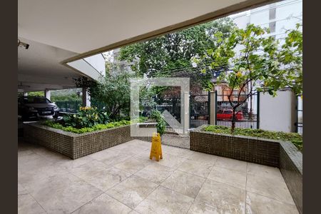 Apartamento à venda com 62m², 1 quarto e 1 vagaFachada e portaria