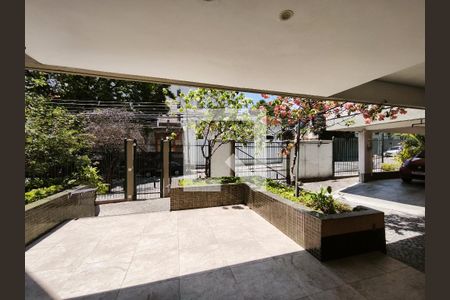 Apartamento à venda com 62m², 1 quarto e 1 vagaFachada e portaria