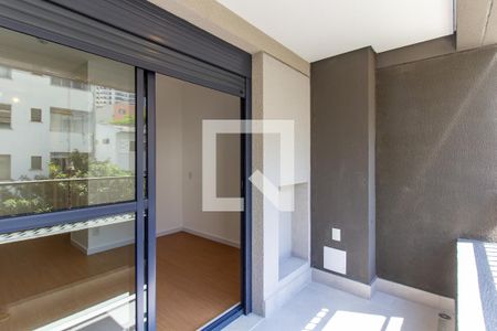 Studio para alugar com 27m², 1 quarto e sem vaga Studio para alugar com 27m², 1 quarto e sem vagaVaranda
