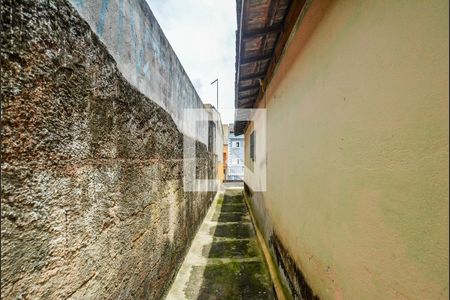 Casa à venda com 250m², 2 quartos e 2 vagas Casa à venda com 250m², 2 quartos e 2 vagasCorredor