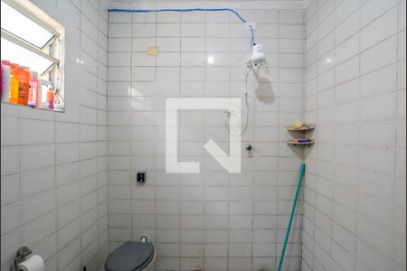 Casa à venda com 250m², 2 quartos e 2 vagas Casa à venda com 250m², 2 quartos e 2 vagasBanheiro