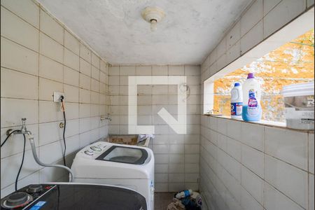 Casa à venda com 250m², 2 quartos e 2 vagas Casa à venda com 250m², 2 quartos e 2 vagasÁrea de Serviço