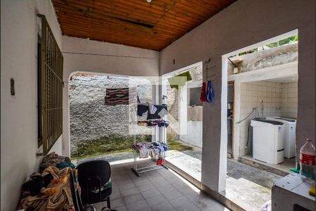 Casa à venda com 250m², 2 quartos e 2 vagas Casa à venda com 250m², 2 quartos e 2 vagasÁrea de Serviço