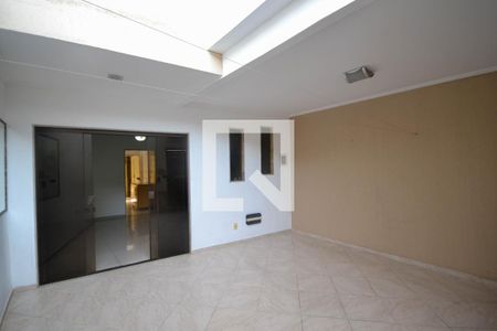 Garagem de casa para alugar com 3 quartos, 154m² em Centro, Nilópolis