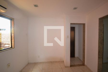 Casa para alugar com 154m², 3 quartos e 1 vaga Casa para alugar com 154m², 3 quartos e 1 vagaQuarto 2-closet da Suíte