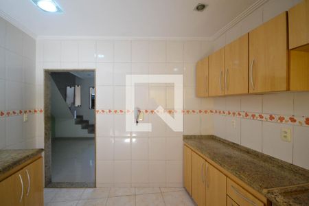 Casa para alugar com 154m², 3 quartos e 1 vaga Casa para alugar com 154m², 3 quartos e 1 vagaCozinha