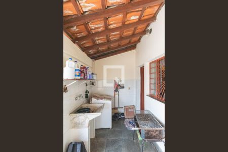 Casa à venda com 160m², 5 quartos e 5 vagasÁrea de Serviço 2