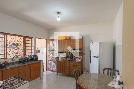 Casa à venda com 160m², 5 quartos e 5 vagasCozinha 1