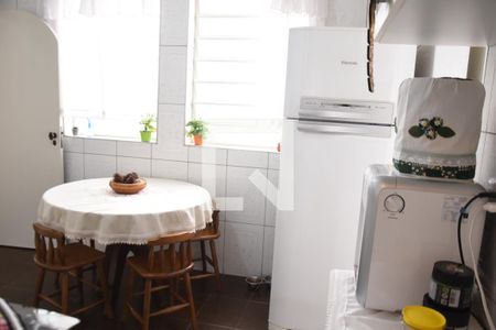 Casa para alugar com 245m², 3 quartos e 4 vagasCozinha 