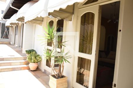 Casa para alugar com 245m², 3 quartos e 4 vagasÁrea externa 