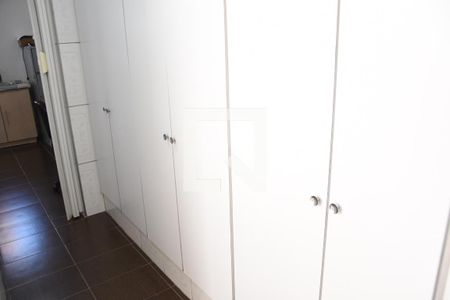 Casa para alugar com 245m², 3 quartos e 4 vagasCozinha 