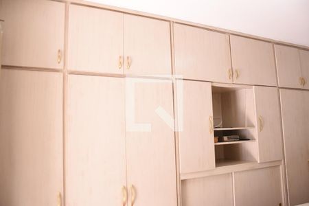 Casa para alugar com 245m², 3 quartos e 4 vagasQuarto 2