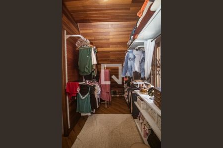 Casa à venda com 175m², 3 quartos e 2 vagasCloset