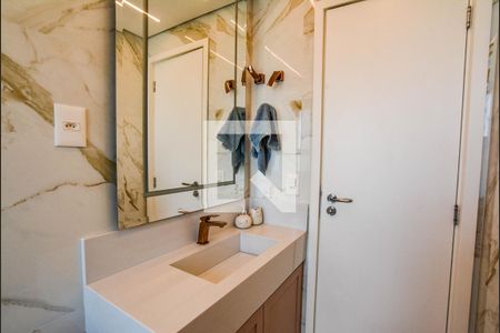 Apartamento à venda com 345m², 3 quartos e 6 vagasBanheiro da Suíte 1