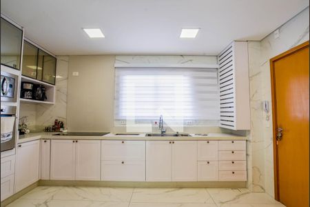 Apartamento à venda com 345m², 3 quartos e 6 vagasCozinha