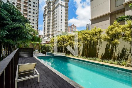 Apartamento à venda com 345m², 3 quartos e 6 vagasÁrea comum - Piscina