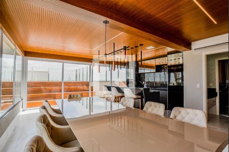 Apartamento à venda com 345m², 3 quartos e 6 vagasÁrea gourmet