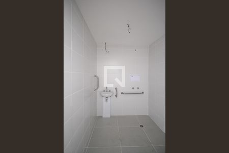 Banheiro de apartamento à venda com 1 quarto, 32m² em Vila Gumercindo, São Paulo