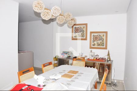 Casa para alugar com 300m², 3 quartos e 2 vagas Casa para alugar com 300m², 3 quartos e 2 vagasCopa