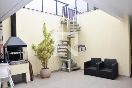 Casa para alugar com 300m², 3 quartos e 2 vagas Casa para alugar com 300m², 3 quartos e 2 vagasQuintal com Churrasqueira